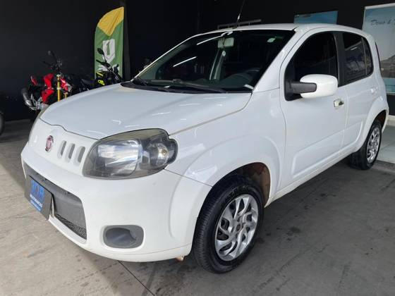 FIAT UNO 1.0 EVO VIVACE 8V FLEX 4P MANUAL